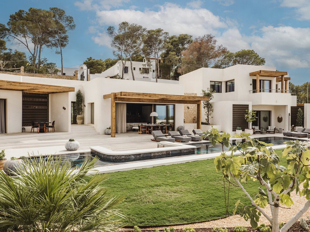 Villa Sapphire from the garden
