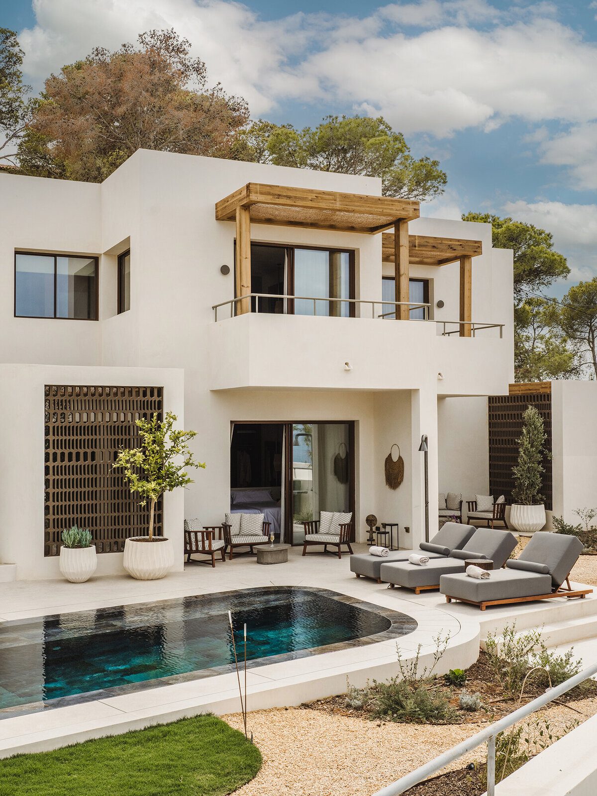 Terrace above the pool